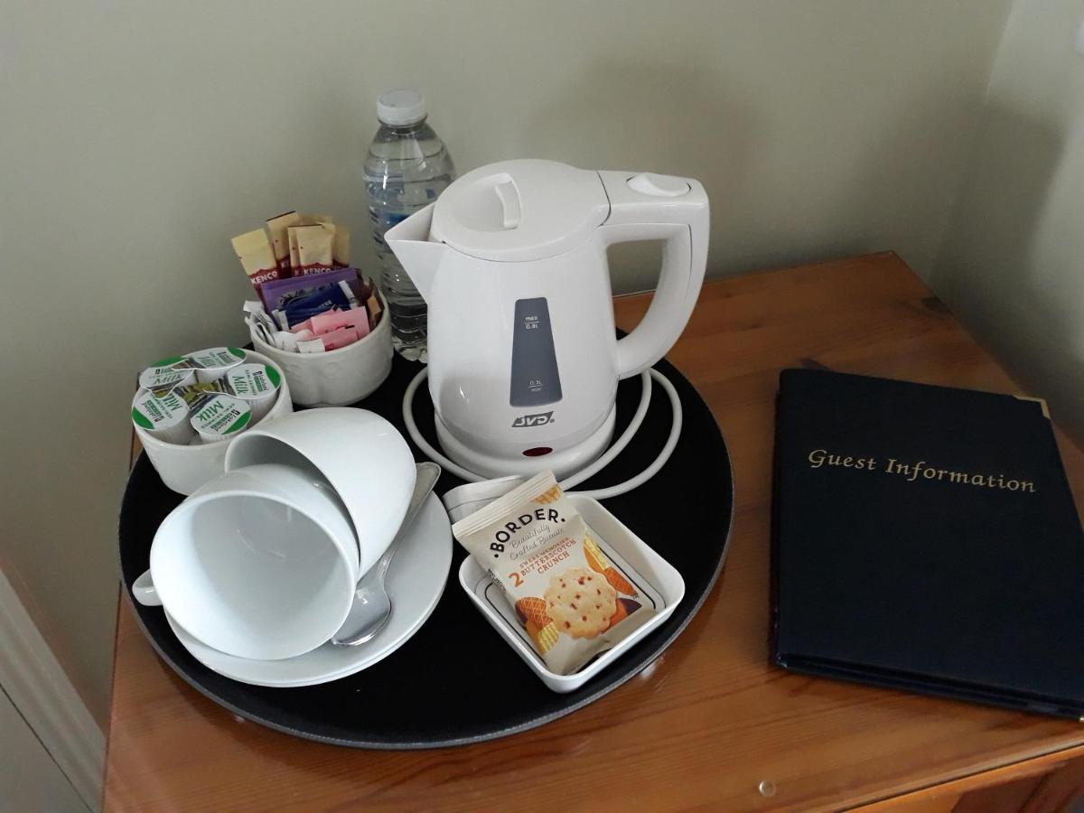 Breakers Bed And Breakfast イーストボーン エクステリア 写真