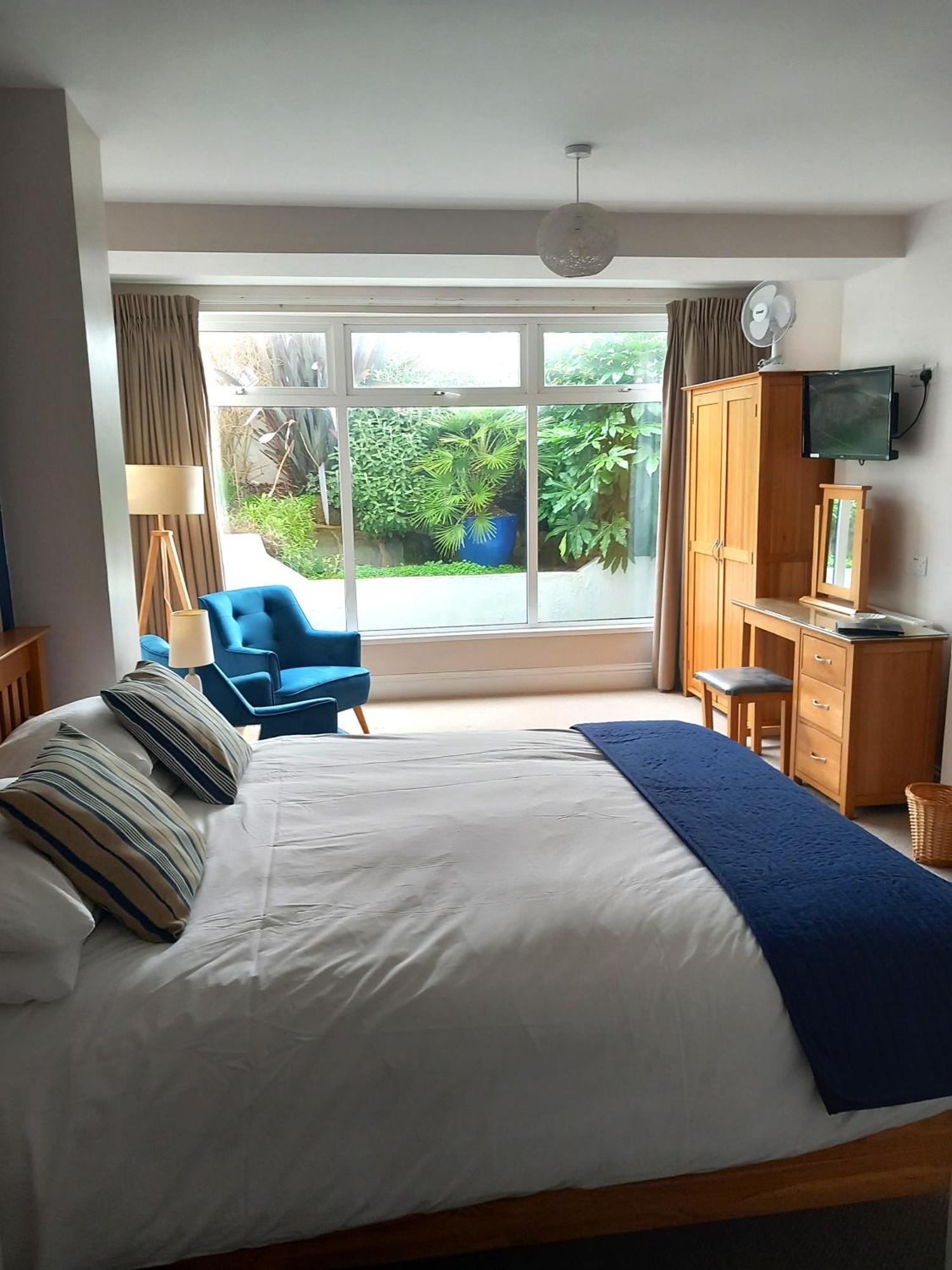 Breakers Bed And Breakfast イーストボーン エクステリア 写真
